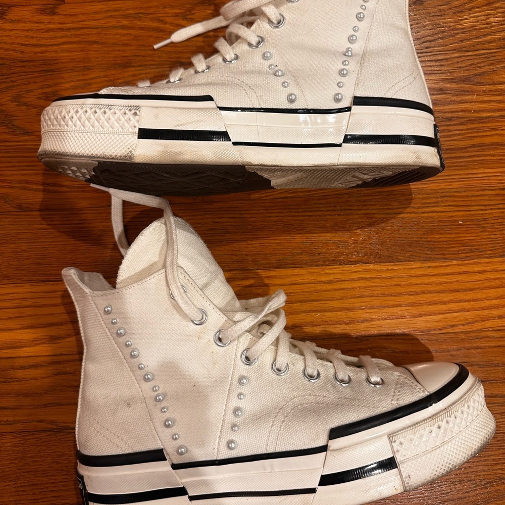 Converse Chuck Taylor high-tops in off-white with pearl detail. Lightly worn. - Picture 5 of 7